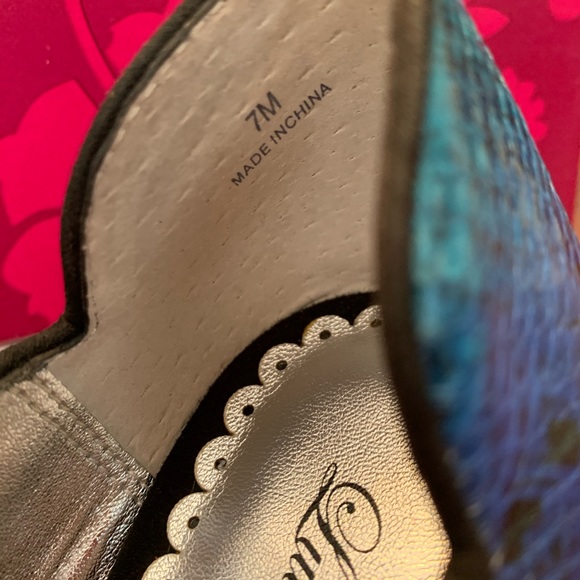 Lulu Townsend Brand NWB Blue Snakeskin shoes - Picture 6 of 7